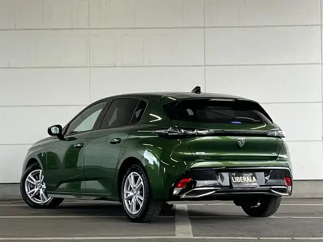 プジョー ３０８ GT ブルーHDi 山形県 2022(令4)年 2.7万km 緑 ボディカラー：オリビン・グリーン（色番：KJR）/純正ナビゲーション/Applecarplay/androidauto/Bluetooth/USB/ハーフレザーシート/運転席パワーシート/シートヒーター（D/N）/ランバーサポート（マッサージ機能）（D/N）/アダプティブライト/インテリジェントハイビーム/アダプティブクルーズコントロール/車両診断機能/スペアキー×１/保証書/取説