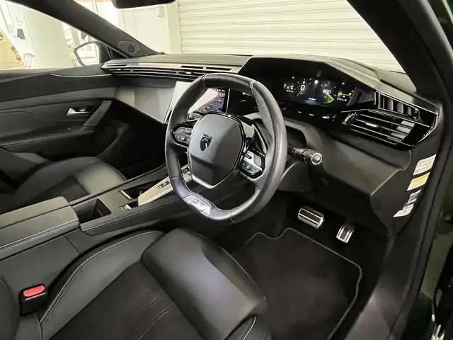 プジョー ３０８ GT ブルーHDi 山形県 2022(令4)年 2.7万km 緑 ボディカラー：オリビン・グリーン（色番：KJR）/純正ナビゲーション/Applecarplay/androidauto/Bluetooth/USB/ハーフレザーシート/運転席パワーシート/シートヒーター（D/N）/ランバーサポート（マッサージ機能）（D/N）/アダプティブライト/インテリジェントハイビーム/アダプティブクルーズコントロール/車両診断機能/スペアキー×１/保証書/取説