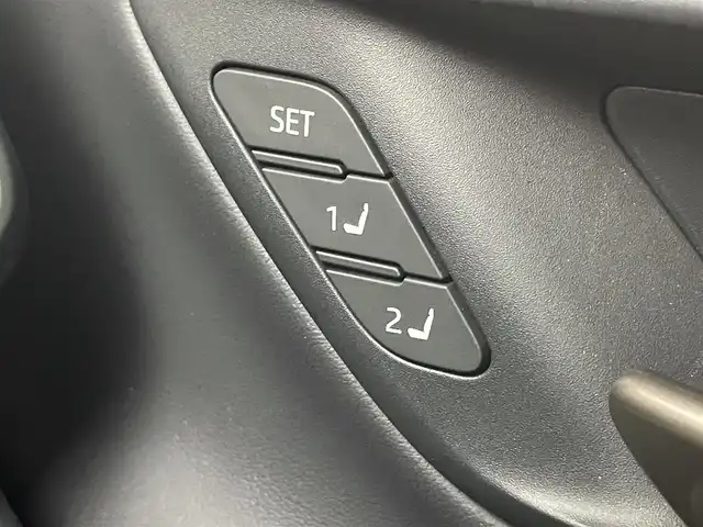 トヨタ クラウン スポーツ Z 埼玉県 2024(令6)年 1.4万km グレーⅡ パノラマルーフ　純正１２．３インチナビ　パノラミックビューモニター　ＢＳＭ　ＨＵＤ　茶レザー　ビルトインＥＴＣ２．０　デジタルインナーミラー　ワイヤレス充電　ステアリングヒーター　メモリシート　ＬＥＤ