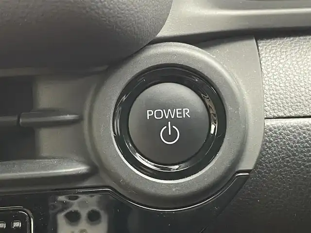 トヨタ クラウン スポーツ Z 埼玉県 2024(令6)年 1.4万km グレーⅡ パノラマルーフ　純正１２．３インチナビ　パノラミックビューモニター　ＢＳＭ　ＨＵＤ　茶レザー　ビルトインＥＴＣ２．０　デジタルインナーミラー　ワイヤレス充電　ステアリングヒーター　メモリシート　ＬＥＤ