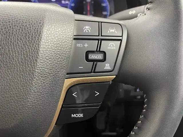 トヨタ クラウン スポーツ Z 埼玉県 2024(令6)年 1.4万km グレーⅡ パノラマルーフ　純正１２．３インチナビ　パノラミックビューモニター　ＢＳＭ　ＨＵＤ　茶レザー　ビルトインＥＴＣ２．０　デジタルインナーミラー　ワイヤレス充電　ステアリングヒーター　メモリシート　ＬＥＤ