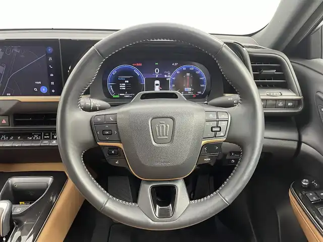 トヨタ クラウン スポーツ Z 埼玉県 2024(令6)年 1.4万km グレーⅡ パノラマルーフ　純正１２．３インチナビ　パノラミックビューモニター　ＢＳＭ　ＨＵＤ　茶レザー　ビルトインＥＴＣ２．０　デジタルインナーミラー　ワイヤレス充電　ステアリングヒーター　メモリシート　ＬＥＤ