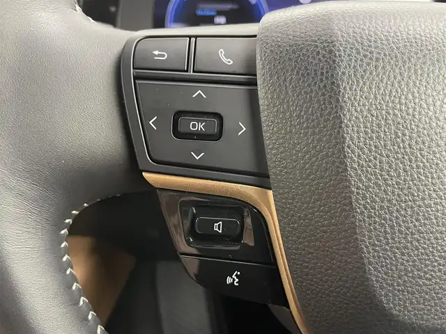 トヨタ クラウン スポーツ Z 埼玉県 2024(令6)年 1.4万km グレーⅡ パノラマルーフ　純正１２．３インチナビ　パノラミックビューモニター　ＢＳＭ　ＨＵＤ　茶レザー　ビルトインＥＴＣ２．０　デジタルインナーミラー　ワイヤレス充電　ステアリングヒーター　メモリシート　ＬＥＤ