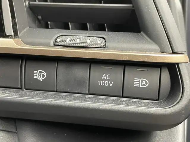 トヨタ クラウン スポーツ Z 埼玉県 2024(令6)年 1.4万km グレーⅡ パノラマルーフ　純正１２．３インチナビ　パノラミックビューモニター　ＢＳＭ　ＨＵＤ　茶レザー　ビルトインＥＴＣ２．０　デジタルインナーミラー　ワイヤレス充電　ステアリングヒーター　メモリシート　ＬＥＤ