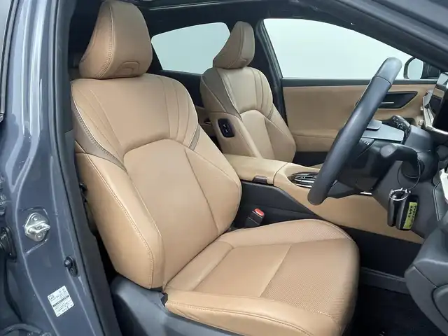 トヨタ クラウン スポーツ Z 埼玉県 2024(令6)年 1.4万km グレーⅡ パノラマルーフ　純正１２．３インチナビ　パノラミックビューモニター　ＢＳＭ　ＨＵＤ　茶レザー　ビルトインＥＴＣ２．０　デジタルインナーミラー　ワイヤレス充電　ステアリングヒーター　メモリシート　ＬＥＤ