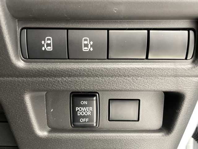 日産 ルークス ハイウェイスター X 千葉県 2025(令7)年 0.1千km ホワイトパール 届出済未使用車/純正ディスプレイオーディオ(HDMI/AMFM/USB/アップルカーケア/アンドロイドオート）/タイプC給電/両側パワースライドドア/レザーハンドル/ステアリングリモコン/Bカメラ/純正AW/LEDヘッドライト/ISOFIX