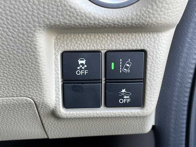 ホンダ Ｎ ＢＯＸ G L ホンダセンシング 新潟県 2021(令3)年 4万km ブリティッシュグリーンP 4WD/純正SDナビ(VXM-214VFi)/CD/DVD/BT/フルセグテレビ/バックカメラ/ETC/衝突被害軽減ブレーキ/レーンキープアシスト/レーダークルーズコントロール/両側パワースライドドア/ベンチシート/シートヒーター /ステアリングスイッチ/スマートキー/プッシュスタート/LEDヘッドライト/オートライト/オートハイビーム/社外14インチアルミホイール