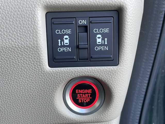 ホンダ Ｎ ＢＯＸ G L ホンダセンシング 新潟県 2021(令3)年 4万km ブリティッシュグリーンP 4WD/純正SDナビ(VXM-214VFi)/CD/DVD/BT/フルセグテレビ/バックカメラ/ETC/衝突被害軽減ブレーキ/レーンキープアシスト/レーダークルーズコントロール/両側パワースライドドア/ベンチシート/シートヒーター /ステアリングスイッチ/スマートキー/プッシュスタート/LEDヘッドライト/オートライト/オートハイビーム/社外14インチアルミホイール