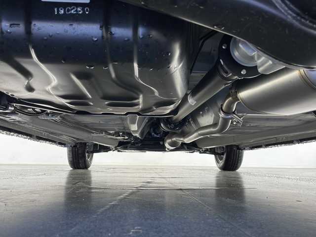 スズキ スペーシア ギア HYBRID XZターボ 長野県 2025(令7)年 0.1千km モスグレーメタリック 4WD/届出済未使用車/スズキセーフティーサポート/アダプティブクルーズコントロール/レーンキープアシスト/衝突軽減ブレーキ/コーナーセンサー/両側パワースライドドア/ステアリングスイッチ/ステアリングヒーター/前席シートヒーター/LEDヘッドライト/オートライト/ヘッドライトレベライザー/電動格納ミラー/ウィンカーミラー/電動ホールド/2列目サンシェード/純正14インチAW装着/ルーフレール/プッシュスタート/スマートキー/スペアキー1本