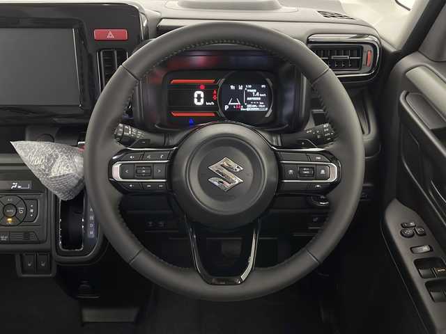 スズキ スペーシア ギア HYBRID XZターボ 長野県 2025(令7)年 0.1千km モスグレーメタリック 4WD/届出済未使用車/スズキセーフティーサポート/アダプティブクルーズコントロール/レーンキープアシスト/衝突軽減ブレーキ/コーナーセンサー/両側パワースライドドア/ステアリングスイッチ/ステアリングヒーター/前席シートヒーター/LEDヘッドライト/オートライト/ヘッドライトレベライザー/電動格納ミラー/ウィンカーミラー/電動ホールド/2列目サンシェード/純正14インチAW装着/ルーフレール/プッシュスタート/スマートキー/スペアキー1本