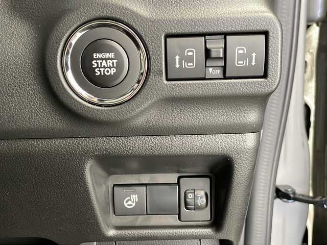 スズキ スペーシア ギア HYBRID XZターボ 長野県 2025(令7)年 0.1千km モスグレーメタリック 4WD/届出済未使用車/スズキセーフティーサポート/アダプティブクルーズコントロール/レーンキープアシスト/衝突軽減ブレーキ/コーナーセンサー/両側パワースライドドア/ステアリングスイッチ/ステアリングヒーター/前席シートヒーター/LEDヘッドライト/オートライト/ヘッドライトレベライザー/電動格納ミラー/ウィンカーミラー/電動ホールド/2列目サンシェード/純正14インチAW装着/ルーフレール/プッシュスタート/スマートキー/スペアキー1本