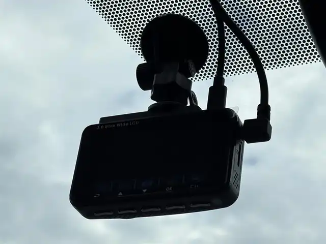 トヨタ ヴォクシー S－Z 大分県 2023(令5)年 1.8万km アティチュードブラックマイカ ・ナビ(CD/DVD/BT/SD/Miracast/HDMI)/・バックモニター/・GRエアロ/・フルセグテレビ/・フリップダウンモニター/・両側パワースライドドア/・プリクラッシュセーフティ/・レーンキープアシスト/・レーダークルーズコントロール/・ドライブレコーダー/・ETC 2.0/・オートハイビーム/・ステアリングリモコン/・スマートキー/・プッシュスタートボタン/・純正アルミホイール