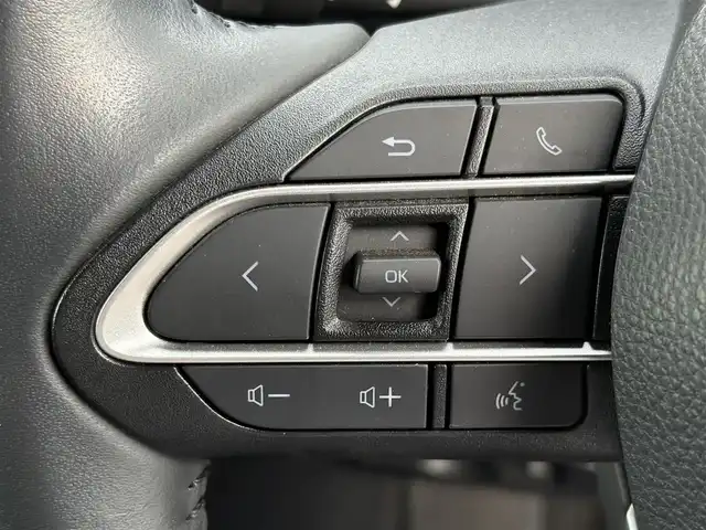 トヨタ ヴォクシー S－Z 大分県 2023(令5)年 1.8万km アティチュードブラックマイカ ・ナビ(CD/DVD/BT/SD/Miracast/HDMI)/・バックモニター/・GRエアロ/・フルセグテレビ/・フリップダウンモニター/・両側パワースライドドア/・プリクラッシュセーフティ/・レーンキープアシスト/・レーダークルーズコントロール/・ドライブレコーダー/・ETC 2.0/・オートハイビーム/・ステアリングリモコン/・スマートキー/・プッシュスタートボタン/・純正アルミホイール