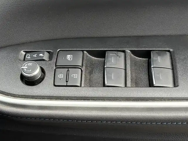 トヨタ ヴォクシー S－Z 大分県 2023(令5)年 1.8万km アティチュードブラックマイカ ・ナビ(CD/DVD/BT/SD/Miracast/HDMI)/・バックモニター/・GRエアロ/・フルセグテレビ/・フリップダウンモニター/・両側パワースライドドア/・プリクラッシュセーフティ/・レーンキープアシスト/・レーダークルーズコントロール/・ドライブレコーダー/・ETC 2.0/・オートハイビーム/・ステアリングリモコン/・スマートキー/・プッシュスタートボタン/・純正アルミホイール