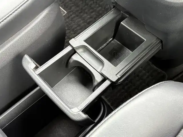 トヨタ ヴォクシー S－Z 大分県 2023(令5)年 1.8万km アティチュードブラックマイカ ・ナビ(CD/DVD/BT/SD/Miracast/HDMI)/・バックモニター/・GRエアロ/・フルセグテレビ/・フリップダウンモニター/・両側パワースライドドア/・プリクラッシュセーフティ/・レーンキープアシスト/・レーダークルーズコントロール/・ドライブレコーダー/・ETC 2.0/・オートハイビーム/・ステアリングリモコン/・スマートキー/・プッシュスタートボタン/・純正アルミホイール