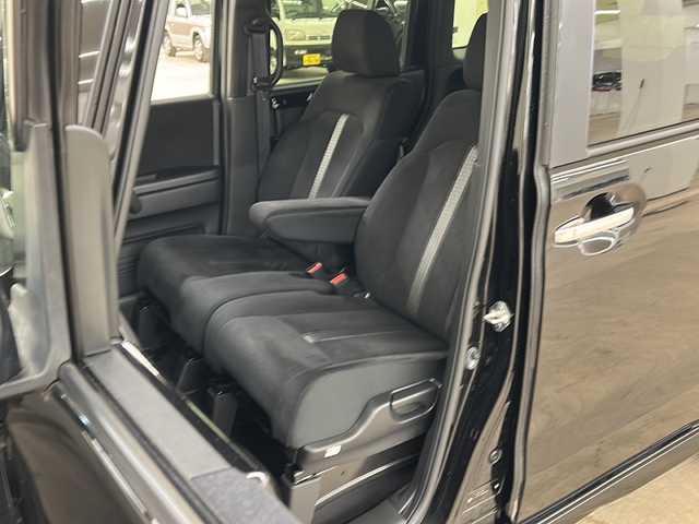 ホンダ Ｎ ＢＯＸ カスタム L 道央・札幌 2021(令3)年 4万km クリスタルブラックパール ワンオーナー/メモリナビ/ワンセグテレビ/バックカメラ/クルーズコントロール/ドアバイザー/プッシュスタート/ETC/ドライブレコーダー/エンジンスターター/４WD/片側パワースライドドア