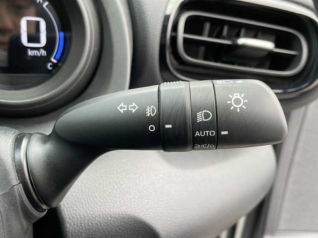 トヨタ ヤリスクロス ハイブリッド G 岩手県 2020(令2)年 8.7万km ホワイトパールクリスタルシャイン モデリスタ 寒冷地仕様 8型ナビ ドラレコ バックC レーダークルーズ BSM ビルドインETC ダウンヒルアシスト コーナーセンサー ステアスイッチ オートLEDヘッドライト フォグランプ 純正16インチAW スマートキー