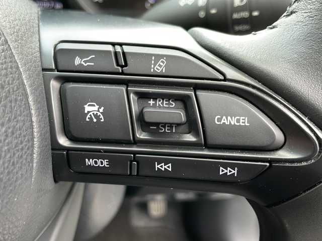 トヨタ ヤリスクロス ハイブリッド G 岩手県 2020(令2)年 8.7万km ホワイトパールクリスタルシャイン モデリスタ 寒冷地仕様 8型ナビ ドラレコ バックC レーダークルーズ BSM ビルドインETC ダウンヒルアシスト コーナーセンサー ステアスイッチ オートLEDヘッドライト フォグランプ 純正16インチAW スマートキー