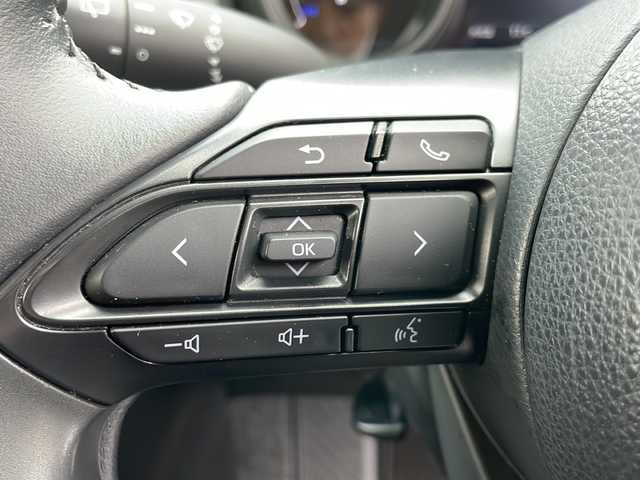 トヨタ ヤリスクロス ハイブリッド G 岩手県 2020(令2)年 8.7万km ホワイトパールクリスタルシャイン モデリスタ 寒冷地仕様 8型ナビ ドラレコ バックC レーダークルーズ BSM ビルドインETC ダウンヒルアシスト コーナーセンサー ステアスイッチ オートLEDヘッドライト フォグランプ 純正16インチAW スマートキー