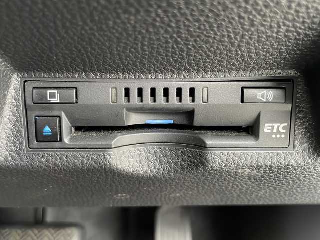 トヨタ ヤリスクロス ハイブリッド G 岩手県 2020(令2)年 8.7万km ホワイトパールクリスタルシャイン モデリスタ 寒冷地仕様 8型ナビ ドラレコ バックC レーダークルーズ BSM ビルドインETC ダウンヒルアシスト コーナーセンサー ステアスイッチ オートLEDヘッドライト フォグランプ 純正16インチAW スマートキー