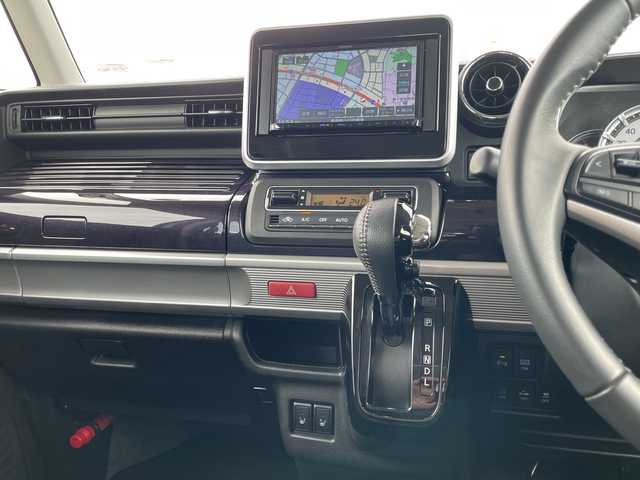 スズキ スペーシア カスタム HYBRID XS 青森県 2023(令5)年 4.3万km ピュアホワイトP 4WD/社外メモリナビ/CD・DVD・Bluetooth・SD/バックカメラ/両側パワースライドドア/合皮コンビシート/前席シートヒーター/ヘッドアップディスプレイ/セーフティサポート/デュアルカメラブレーキサポート/アダプティブクルーズコントロール/車線逸脱警報機能/誤発進抑制機能/ハイビームアシスト/リアパーキングセンサー/前方ドライブレコーダー/ビルトインETC/シートバックテーブル/後席サンシェード/スリムサーキュレーター/LEDヘッドライト/LEDフォグランプ/純正15インチアルミ/スマートキー/プッシュスタート