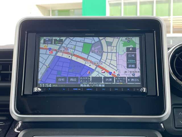 スズキ スペーシア カスタム HYBRID XS 青森県 2023(令5)年 4.3万km ピュアホワイトP 4WD/社外メモリナビ/CD・DVD・Bluetooth・SD/バックカメラ/両側パワースライドドア/合皮コンビシート/前席シートヒーター/ヘッドアップディスプレイ/セーフティサポート/デュアルカメラブレーキサポート/アダプティブクルーズコントロール/車線逸脱警報機能/誤発進抑制機能/ハイビームアシスト/リアパーキングセンサー/前方ドライブレコーダー/ビルトインETC/シートバックテーブル/後席サンシェード/スリムサーキュレーター/LEDヘッドライト/LEDフォグランプ/純正15インチアルミ/スマートキー/プッシュスタート