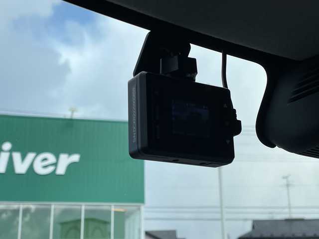 スズキ スペーシア カスタム HYBRID XS 青森県 2023(令5)年 4.3万km ピュアホワイトP 4WD/社外メモリナビ/CD・DVD・Bluetooth・SD/バックカメラ/両側パワースライドドア/合皮コンビシート/前席シートヒーター/ヘッドアップディスプレイ/セーフティサポート/デュアルカメラブレーキサポート/アダプティブクルーズコントロール/車線逸脱警報機能/誤発進抑制機能/ハイビームアシスト/リアパーキングセンサー/前方ドライブレコーダー/ビルトインETC/シートバックテーブル/後席サンシェード/スリムサーキュレーター/LEDヘッドライト/LEDフォグランプ/純正15インチアルミ/スマートキー/プッシュスタート