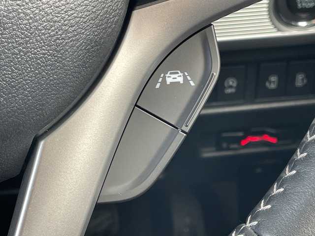 スズキ スペーシア カスタム HYBRID XS 青森県 2023(令5)年 4.3万km ピュアホワイトP 4WD/社外メモリナビ/CD・DVD・Bluetooth・SD/バックカメラ/両側パワースライドドア/合皮コンビシート/前席シートヒーター/ヘッドアップディスプレイ/セーフティサポート/デュアルカメラブレーキサポート/アダプティブクルーズコントロール/車線逸脱警報機能/誤発進抑制機能/ハイビームアシスト/リアパーキングセンサー/前方ドライブレコーダー/ビルトインETC/シートバックテーブル/後席サンシェード/スリムサーキュレーター/LEDヘッドライト/LEDフォグランプ/純正15インチアルミ/スマートキー/プッシュスタート