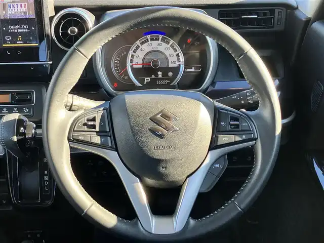 スズキ スペーシア カスタム HYBRID XS 静岡県 2023(令5)年 5.6万km ブルーイッシュブラックパール3 純正9インチナビ（CD/DVD/BT/フルセグ）/全方位カメラ/レーダークルーズコントロール/エンジンスタートボタン/パワーステアリング/パワーウィンドウ/アイドリングストップ/スマートキー/オートエアコン/USB入力端子/ベンチシート/ハーフレザーシート/D席シートヒーター/両側パワースライドドア/純正アルミホイール/ABS/横滑り防止装置/コーナーセンサー/レーンキープアシスト/盗難防止装置/オートライト/オートマチックハイビーム/LEDヘッドライト/Ｗ+サイドエアバッグ/衝突軽減システム