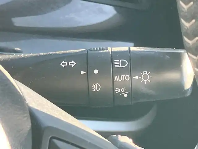 スズキ スペーシア カスタム HYBRID XS 静岡県 2023(令5)年 5.6万km ブルーイッシュブラックパール3 純正9インチナビ（CD/DVD/BT/フルセグ）/全方位カメラ/レーダークルーズコントロール/エンジンスタートボタン/パワーステアリング/パワーウィンドウ/アイドリングストップ/スマートキー/オートエアコン/USB入力端子/ベンチシート/ハーフレザーシート/D席シートヒーター/両側パワースライドドア/純正アルミホイール/ABS/横滑り防止装置/コーナーセンサー/レーンキープアシスト/盗難防止装置/オートライト/オートマチックハイビーム/LEDヘッドライト/Ｗ+サイドエアバッグ/衝突軽減システム