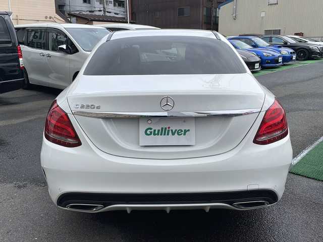 メルセデス・ベンツ Ｃ２２０ｄ ローレウスエディション 静岡県 2018(平30)年 6.6万km ポーラホワイト 純正ナビ/・純正フルセグTV/・バックカメラ/主要装備/・レーダーセーフティパッケージ/・禁煙車/・前方ドラレコ/・前方シートヒータ/・前方パワーシート/・オートライト/・本革シート/・純正フルセグTV/・ブラインドスポット/・BT/・USB/・純正18インチAW/・ETC2.0/・エアサスペンション