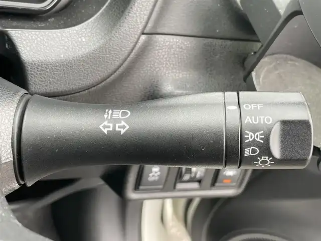 日産 ノート X FOUR スマートセーフティED 岩手県 2017(平29)年 14.5万km ホワイト 社外SDナビ/社外オーディオ/AM/FM/CD/DVD/Bluetooth/ETC/前後ドライブレコーダー/衝突被害軽減ブレーキ/レーンキープアシスト/横滑り防止装置/オートライト/LEDヘッドライト/スマートキー/プッシュスタート/電動格納ミラー/社外14インチAW/純正AWノーマルタイヤ車載/純正ドアバイザー/保証書/取扱説明書