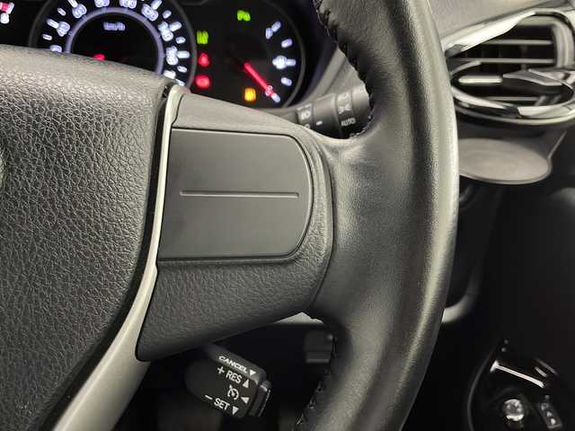 トヨタ ヴォクシー ZS 煌Ⅱ 宮崎県 2019(平31)年 5.6万km ブラック 純正SDナビ　型式NS2T-Y68T/(AM/FM/CD/DVD/BT/フルセグTV）/後席純正フリップダウンモニター/両側パワースライドドア/バックカメラ/純正アルミホイール/純正ビルトインETC/純正LEDヘッドライト/純正フォグランプ/オートライト/オートマチックハイビーム/スペアキー1本/純正サンバイザー/社外フロアマット/トヨタセーフティセンス/・衝突被害軽減ブレーキ/・横滑り防止装置/・レーンキープアシスト/・前後コーナーセンサー/・ABS/・盗難防止装置装置