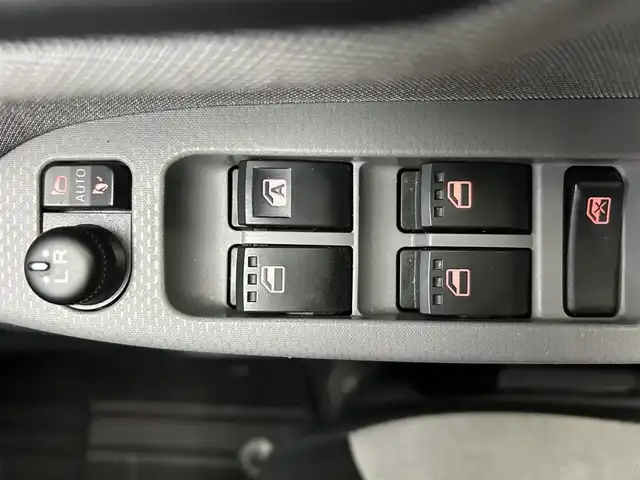 ダイハツ キャスト アクティバ X SAⅢ 鹿児島県 2018(平30)年 5.8万km レモンスカッシュクリスタルM 純正ナビ　/フルセグＴＶ　/Ｂｌｕｅｔｏｏｔｈ　/コーナーセンサー　/プッシュスタート　/前方ドラレコ　/純正フロアマット/アイドリングストップ　/盗難防止　/スマートキー　/オートマチックハイビーム　/社外ＥＴＣ