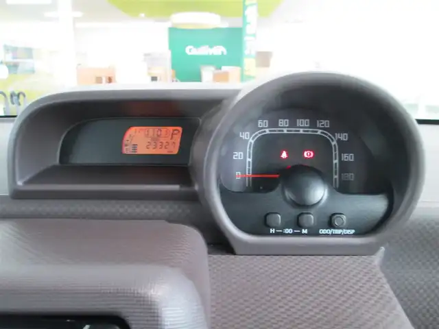 トヨタ スペイド G 千葉県 2014(平26)年 2.4万km ホワイトパールクリスタルシャイン ワンオーナー/純正SDナビ、フルセグTV/バックカメラ/純正オーディオ【DVD/CD/BT/SD】/片側パワースライドドア/プッシュスタート/ヘッドライトレベライザー/革巻きステアリング/ナビ連動ステアリングスイッチ/運転席シートヒーター/横滑り防止装置/ビルトインETC、スペアキー/取扱説明書/新車時保証書