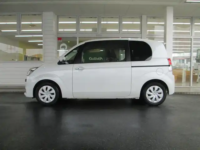 トヨタ スペイド G 千葉県 2014(平26)年 2.4万km ホワイトパールクリスタルシャイン ワンオーナー/純正SDナビ、フルセグTV/バックカメラ/純正オーディオ【DVD/CD/BT/SD】/片側パワースライドドア/プッシュスタート/ヘッドライトレベライザー/革巻きステアリング/ナビ連動ステアリングスイッチ/運転席シートヒーター/横滑り防止装置/ビルトインETC、スペアキー/取扱説明書/新車時保証書