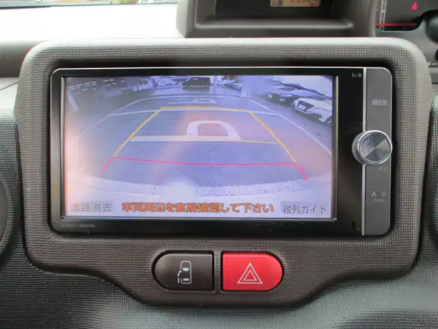 トヨタ スペイド G 千葉県 2014(平26)年 2.4万km ホワイトパールクリスタルシャイン ワンオーナー/純正SDナビ、フルセグTV/バックカメラ/純正オーディオ【DVD/CD/BT/SD】/片側パワースライドドア/プッシュスタート/ヘッドライトレベライザー/革巻きステアリング/ナビ連動ステアリングスイッチ/運転席シートヒーター/横滑り防止装置/ビルトインETC、スペアキー/取扱説明書/新車時保証書