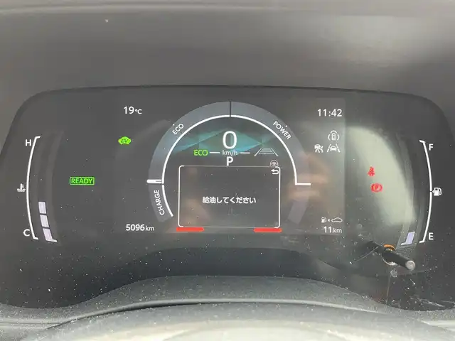 トヨタ シエンタ ハイブリッド Z 滋賀県 2024(令6)年 0.5万km ブラック 禁煙車/純正10.5型ディスプレイオーディオ/（Miracast/Bluetooth/フルセグTV）/パノラミックビューモニター/純正12.1型フリップダウンモニター/ビルトインETC/両側電動スライドドア/プリクラッシュセーフティー/レーンディパーチャーアラート/ブラインドスポットモニター/プロアクティブドライビングアシスト/クリアランスソナー/リアクロストラフィックアラート/パーキングサポートブレーキ/ロードサインアシスト/LEDヘッドライト/オートヘッドライト/オートマチックハイビーム/革巻きステアリング/レーダークルーズコントロール/ステアリングリモコン/USB充電/AC100V/オートリトラーミラー/純正フロアマット/リアロールサンシェイド