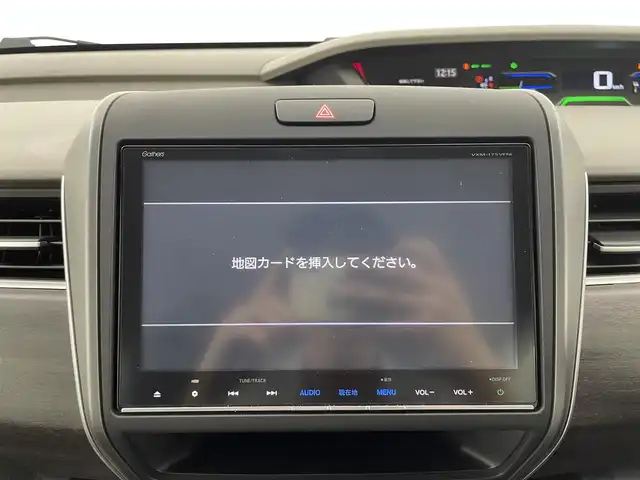 ホンダ フリード ハイブリット EX 群馬県 2017(平29)年 4.6万km ルナシルバーM 純正ナビ(VXM-204VFi)/・AM/FM/USB/SD/CD/DVD/Bluetooth/フルセグTV/・バックカメラ/・ハンズフリーテレホンスイッチ/音声認識スイッチ/・USBジャック/・ETC車載器(ナビゲーション連動)/純正ドライブレコーダー/ホンダセンシング/・衝突軽減ブレーキ（CMBS）/・誤発進/誤後進抑制機能/・路外逸脱抑制機能/・渋滞追従機能付アダプティブクルーズコントロール（ACC）/・車線維持支援システム（LKAS）/・先行車発進お知らせ機能/・標識認識機能/ハーフレザーシート/・前席シートヒーター/両側パワースライドドア/LEDライト/アイドリングストップ/プッシュスタート/スマートキー