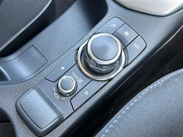 マツダ ＣＸ－３ XD 石川県 2015(平27)年 10.3万km ディープクリスタルブルーマイカ BOSEサウンド/マツダコネクトナビ/(BT/ワンセグ/CD/DVD/USB/AUX/SD)/6速MT/バックカメラ/アイドリングストップ/フルセグテレビ/TCS/クルーズコントロール/４WD/ETC/レーンキープアシスト/プッシュスタート/スマートキー/社外16インチアルミホイール/オートライト/横滑り防止機能/SRSエアバッグ/ステアリングスイッチ