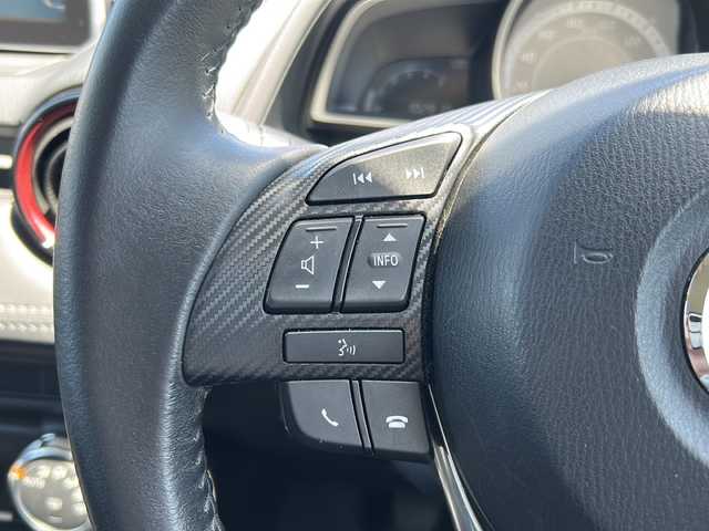 マツダ ＣＸ－３ XD 石川県 2015(平27)年 10.3万km ディープクリスタルブルーマイカ BOSEサウンド/マツダコネクトナビ/(BT/ワンセグ/CD/DVD/USB/AUX/SD)/6速MT/バックカメラ/アイドリングストップ/フルセグテレビ/TCS/クルーズコントロール/４WD/ETC/レーンキープアシスト/プッシュスタート/スマートキー/社外16インチアルミホイール/オートライト/横滑り防止機能/SRSエアバッグ/ステアリングスイッチ