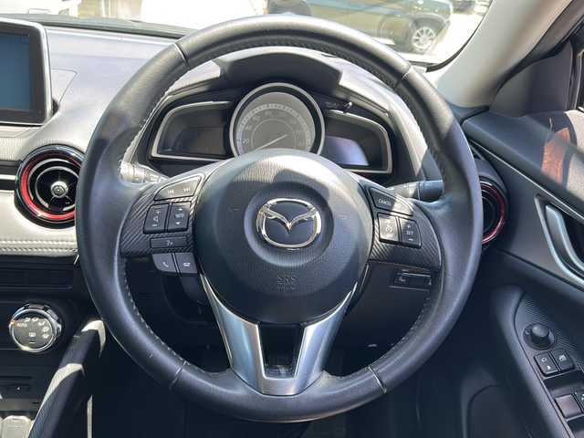 マツダ ＣＸ－３ XD 石川県 2015(平27)年 10.3万km ディープクリスタルブルーマイカ BOSEサウンド/マツダコネクトナビ/(BT/ワンセグ/CD/DVD/USB/AUX/SD)/6速MT/バックカメラ/アイドリングストップ/フルセグテレビ/TCS/クルーズコントロール/４WD/ETC/レーンキープアシスト/プッシュスタート/スマートキー/社外16インチアルミホイール/オートライト/横滑り防止機能/SRSエアバッグ/ステアリングスイッチ
