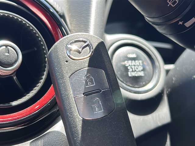 マツダ ＣＸ－３ XD 石川県 2015(平27)年 10.3万km ディープクリスタルブルーマイカ BOSEサウンド/マツダコネクトナビ/(BT/ワンセグ/CD/DVD/USB/AUX/SD)/6速MT/バックカメラ/アイドリングストップ/フルセグテレビ/TCS/クルーズコントロール/４WD/ETC/レーンキープアシスト/プッシュスタート/スマートキー/社外16インチアルミホイール/オートライト/横滑り防止機能/SRSエアバッグ/ステアリングスイッチ