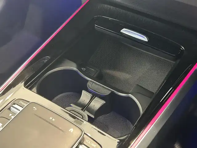 メルセデス・ベンツ Ｍ・ベンツ ＧＬＢ２００ｄ 福岡県 2022(令4)年 1.4万km ポーラホワイト レーダーセーフティ　/純正ナビ　/フルセグ　/３６０°カメラ　/ＬＥＤライト　/ＡＣＣ　/ＢＳＭ　/レーンキープ　/ハーフレザー　/シートヒーター　/パドルシフト　/パワーバックドア　/アンビエントライト　/純正１８インチＡＷ