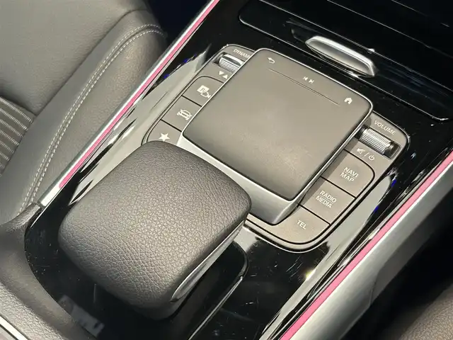 メルセデス・ベンツ Ｍ・ベンツ ＧＬＢ２００ｄ 福岡県 2022(令4)年 1.4万km ポーラホワイト レーダーセーフティ　/純正ナビ　/フルセグ　/３６０°カメラ　/ＬＥＤライト　/ＡＣＣ　/ＢＳＭ　/レーンキープ　/ハーフレザー　/シートヒーター　/パドルシフト　/パワーバックドア　/アンビエントライト　/純正１８インチＡＷ