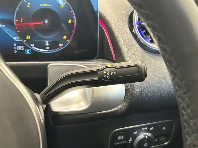 メルセデス・ベンツ Ｍ・ベンツ ＧＬＢ２００ｄ 福岡県 2022(令4)年 1.4万km ポーラホワイト レーダーセーフティ　/純正ナビ　/フルセグ　/３６０°カメラ　/ＬＥＤライト　/ＡＣＣ　/ＢＳＭ　/レーンキープ　/ハーフレザー　/シートヒーター　/パドルシフト　/パワーバックドア　/アンビエントライト　/純正１８インチＡＷ