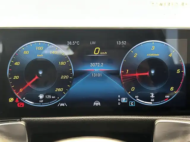 メルセデス・ベンツ Ｍ・ベンツ ＧＬＢ２００ｄ 福岡県 2022(令4)年 1.4万km ポーラホワイト レーダーセーフティ　/純正ナビ　/フルセグ　/３６０°カメラ　/ＬＥＤライト　/ＡＣＣ　/ＢＳＭ　/レーンキープ　/ハーフレザー　/シートヒーター　/パドルシフト　/パワーバックドア　/アンビエントライト　/純正１８インチＡＷ