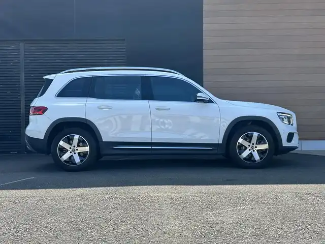 メルセデス・ベンツ Ｍ・ベンツ ＧＬＢ２００ｄ 4マチック 宮崎県 2022(令4)年 1.4万km ポーラホワイト 純正HDDナビ(フルセグTV/BT)/全方位カメラ/ETC2.0/レーダークルコン/コーナーセンサー/ハーフレザーシート/シートヒーター/パワーバックドア/パーキングアシスト/4WD/純正アルミホイール18インチ/純正LEDヘッドライト/スマートキー/プッシュスタート