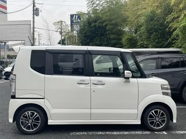 ホンダ Ｎ ＢＯＸ カスタム G SSパッケージ 茨城県 2013(平25)年 10.5万km プレミアムホワイトパール 両側パワースライドドア/純正ホイール/純正ＣＤコンポ/プッシュスタートボタン/横滑り防止/オートライト/ドアバイザー/純正カーペット/社外ホイール付き/チップアップシート