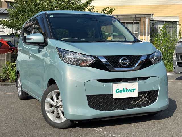 日産 デイズ X 福岡県 2020(令2)年 1.8万km ダークグレーM オーディション（AM/FM/CD/AUX）/アイドリングストップ/コーナーセンサー/アラウンドビューバックモニター/オートライト/純正アルミホイール/プッシュスタート/スペアキー×１/電格ミラー/保証書/取扱説明書